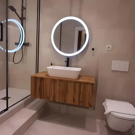 Basque Museum アパート