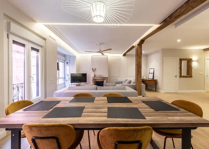 Basque Museum Daire *