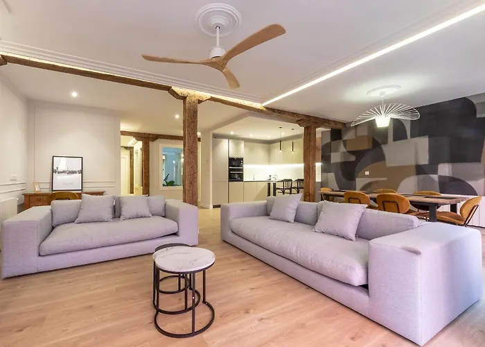 Basque Museum 아파트 *